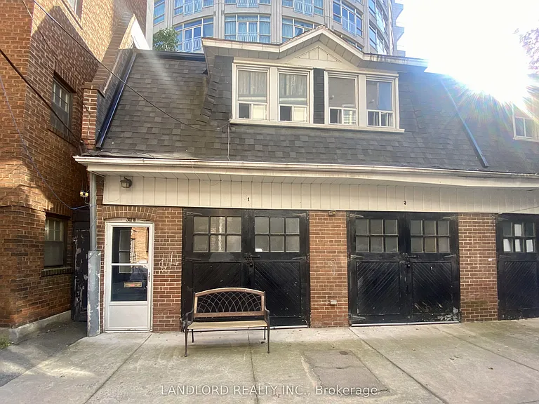 341 Saint Clair Ave W #E — Photo 1