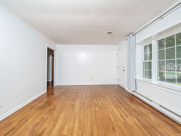 4th image of 1638 Knollwood Dr