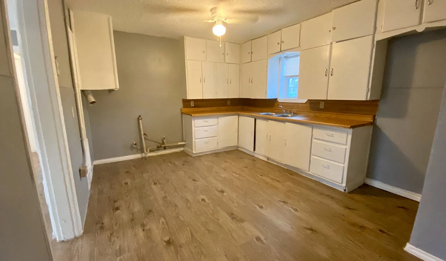 3 bed, 1088 sqft, $695 — Photo 3