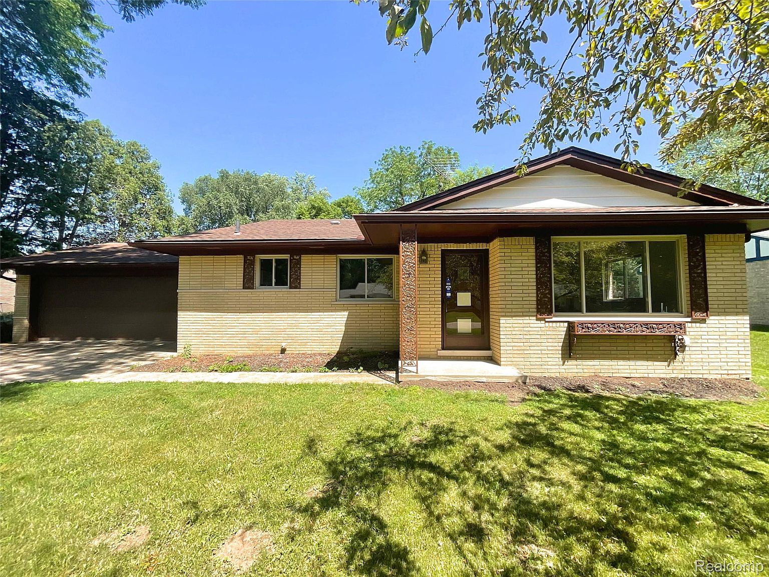 53044 Ruann Dr, Shelby Township, MI 48316 | MLS #20240060582