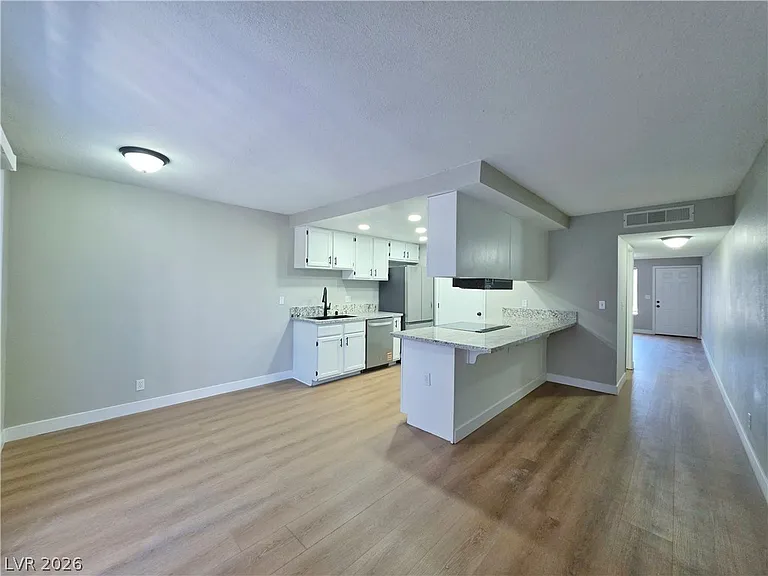4230 Mississippi Ave — Photo 7