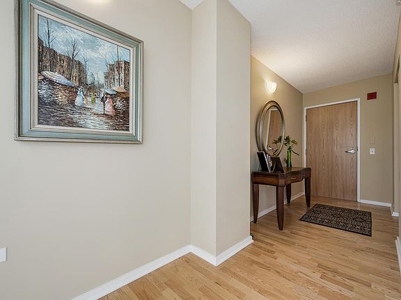 3rd image of 9715 Woods Dr Unit 510