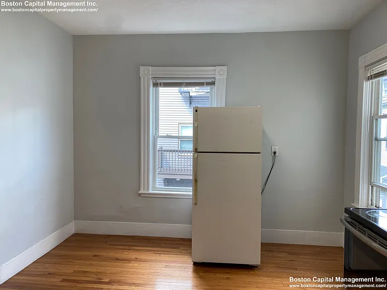 2 Webley St #2 — Photo 7