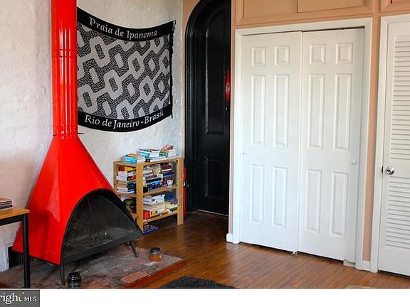 4th image of 861 N 26th St #2