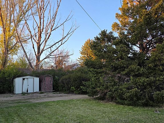 2nd image of 604 3rd Avenue NW