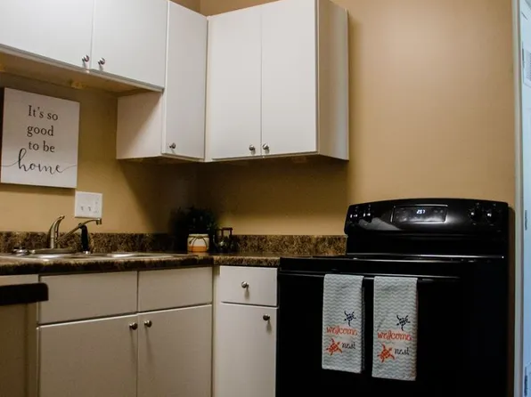 Acorn, 1904 W 24th St APT 5, Lawrence, KS 66046