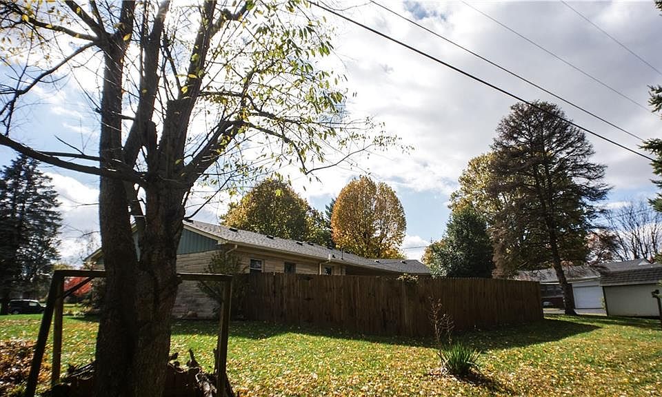 2nd image of 46 Meadow Vue Court South Dr