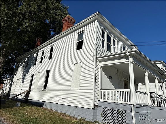 2nd image of 207 Liberty St