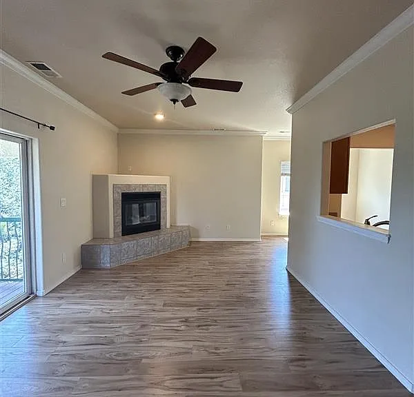 3011 Mandalay Grv #9 — Photo 15