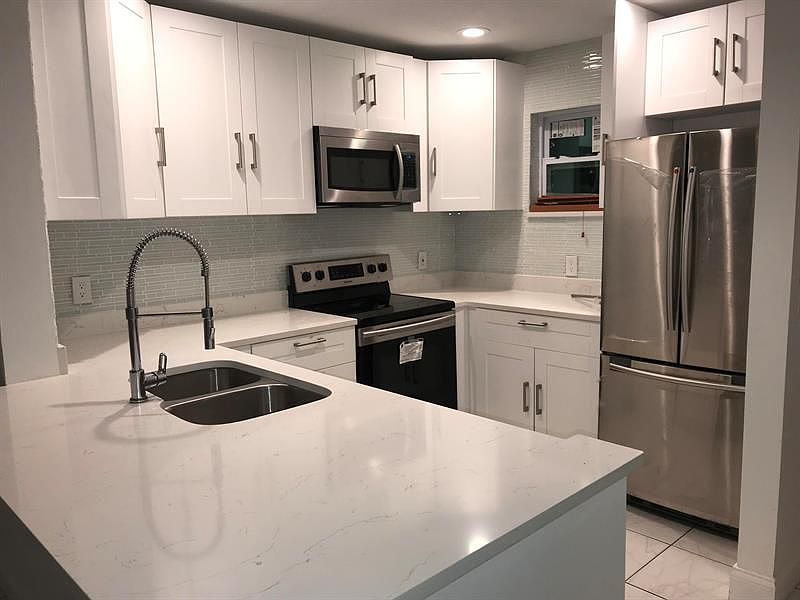 1st image of 629 NW 1st Ave