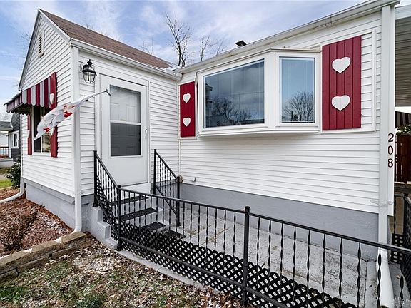 4th image of 208 Curtiss Wright Blvd