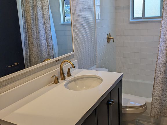 4th image of 309 Mount Harvard Dr