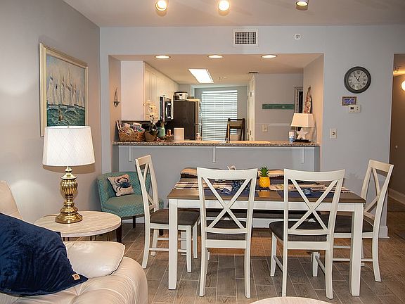 3rd image of 895 Santa Rosa Blvd APT 212
