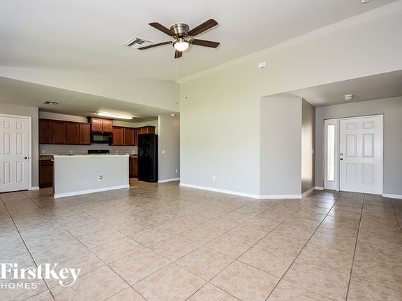 4th image of 1709 SW 32nd St