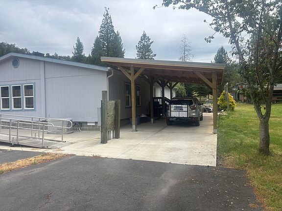 3rd image of 255 Highland Dr