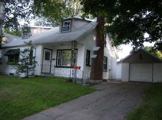 100 W 14th St, Clintonville, WI 54929