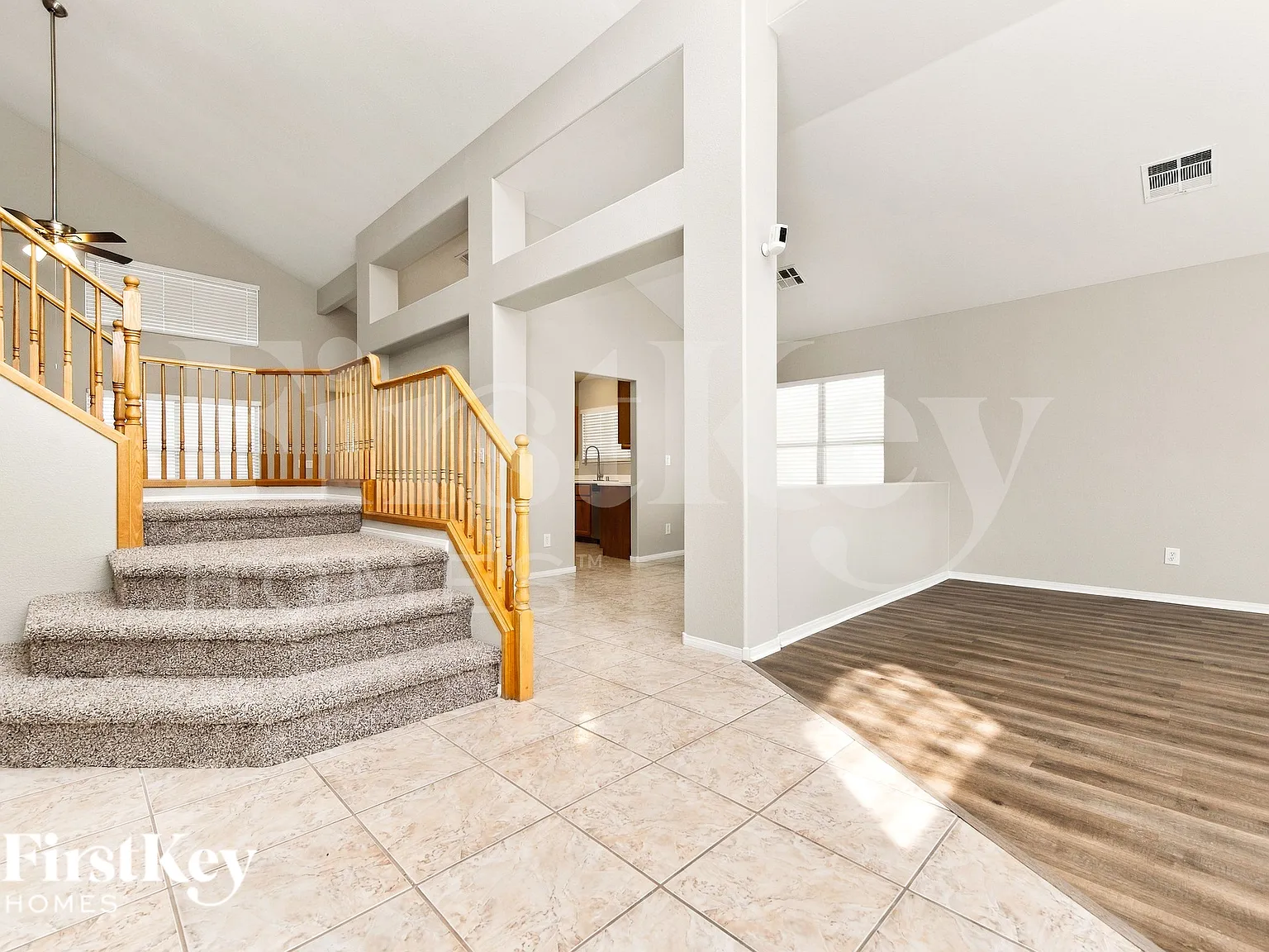 3 bed, 2.5 bath, 2379 sqft, $2,160 — Photo 2