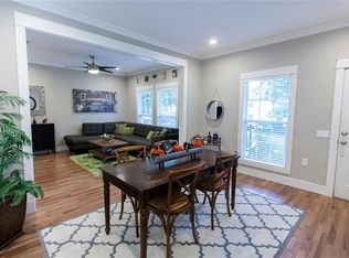 2402 E 9th St, Austin, TX 78702