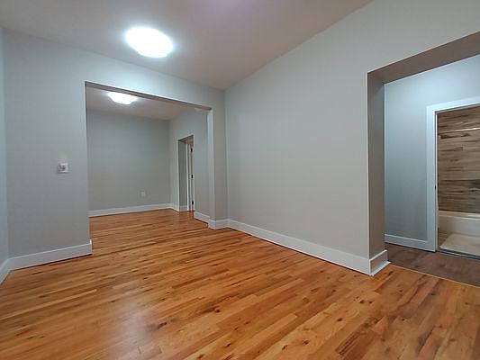 4th image of 216 Richardson St #2