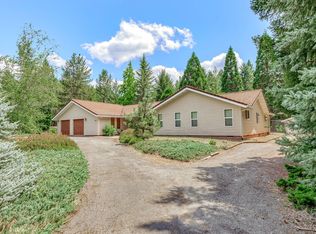 225 Laine Ct, Grants Pass, OR 97527