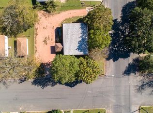 209 S Acorn St, Fredericksburg, TX 78624