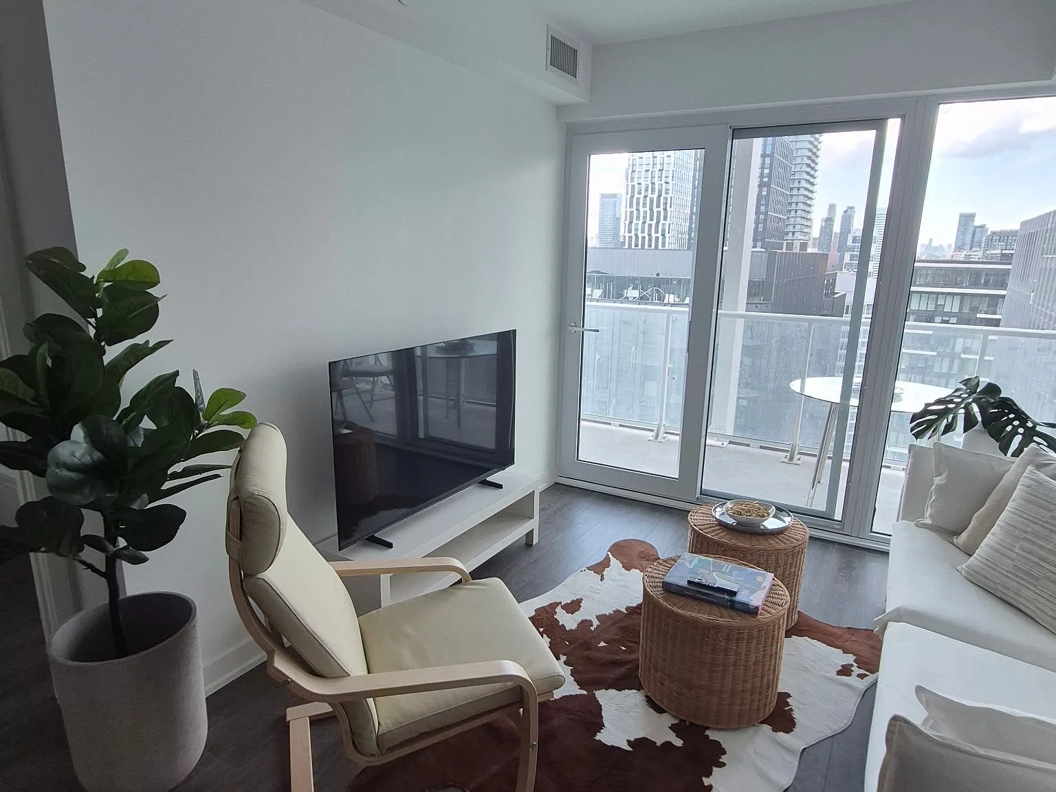 2 bed, $3,000 — Photo 3