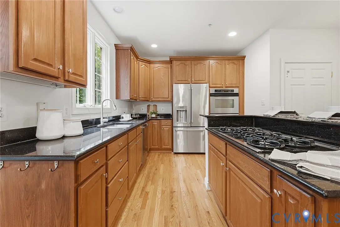 3 bed, 3096 sqft, $5,300 — Photo 4