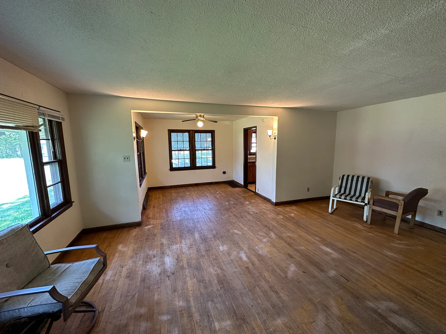 5 bed, 1500 sqft, $1,650 — Photo 4