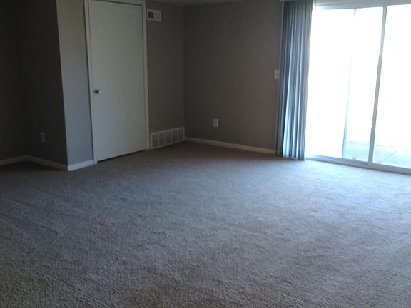 2nd image of 2644 Davison Ave #1