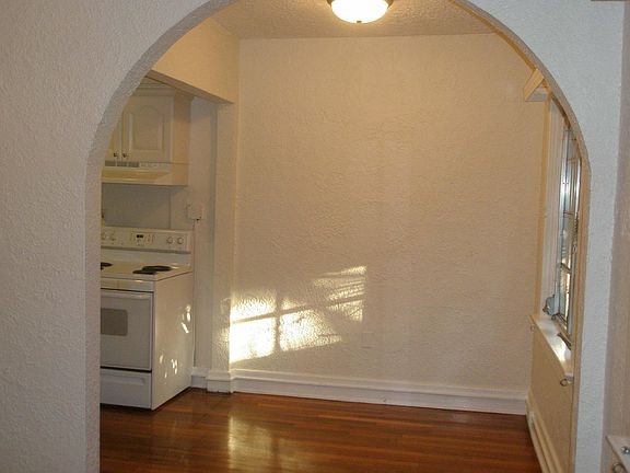 5th image of 3661 Palmetto Ave #5