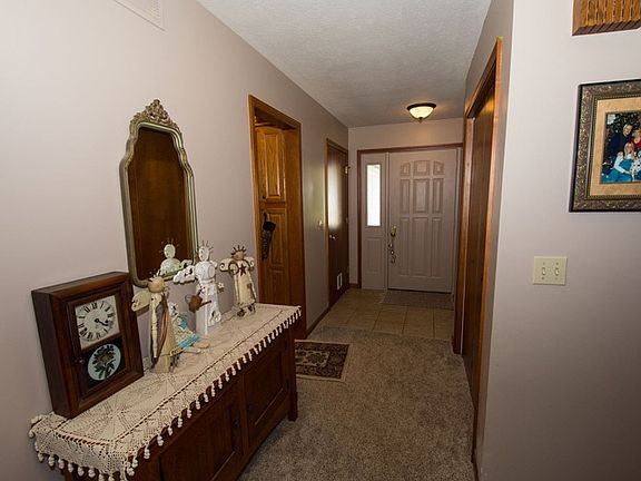 3rd image of 3709 Woodfield Ln