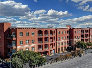 113 N Church St APT 312, Greensboro, NC 27401