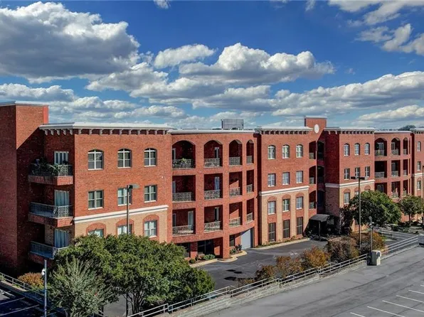113 N Church St APT 312, Greensboro, NC 27401