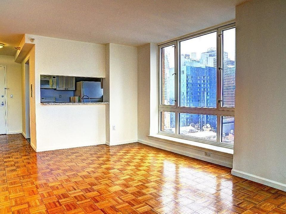 2nd image of 330 W 43rd St #4D