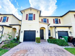 10332 W 33rd Ct, Hialeah, FL 33018