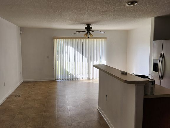5th image of 6905 Hawthorne Trace Ln