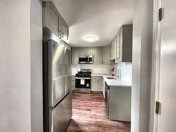 4th image of 159 Union St APT 1