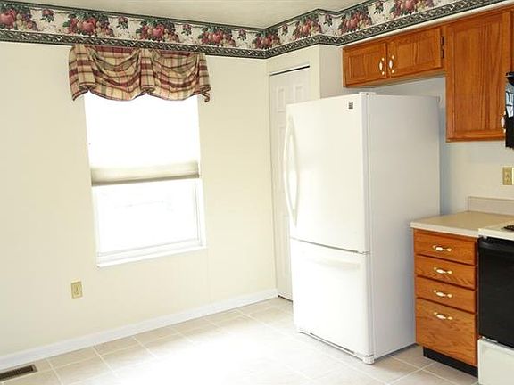 2nd image of 110 Bruton Dr