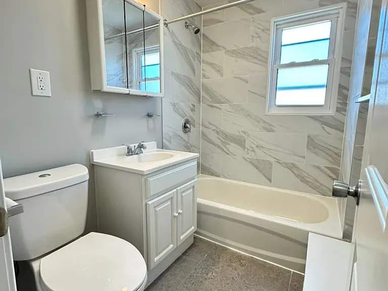 478 Tremont Ave — Photo 7