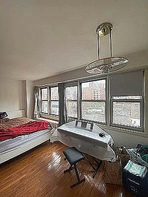 4th image of 150 E 37th St #9Z