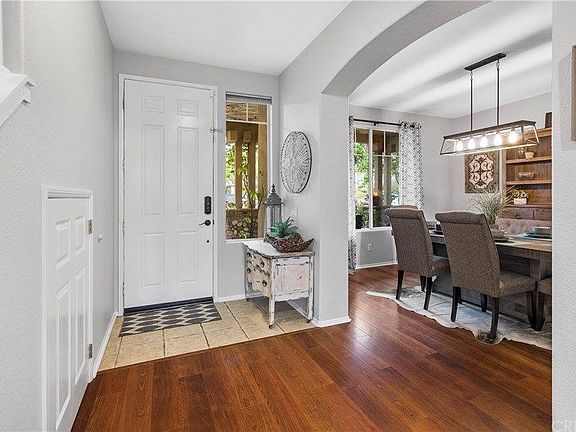4th image of 28268 Canyon Crest Dr