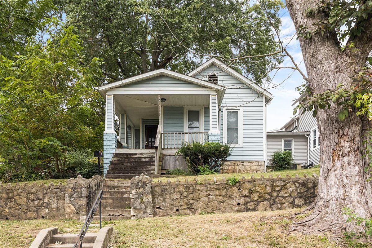 1410 6th Ave, Leavenworth, KS 66048 Zillow