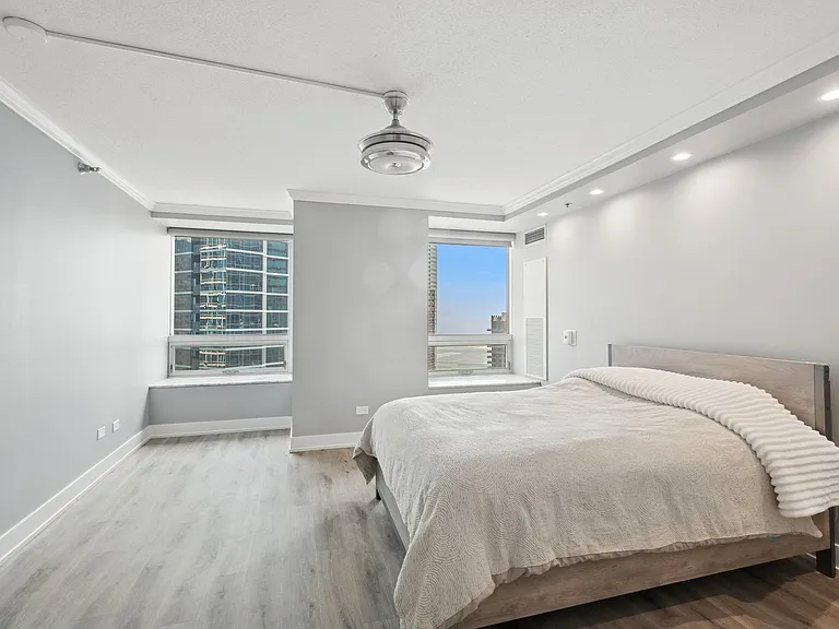 512 N McClurg Ct #2604 — Photo 10