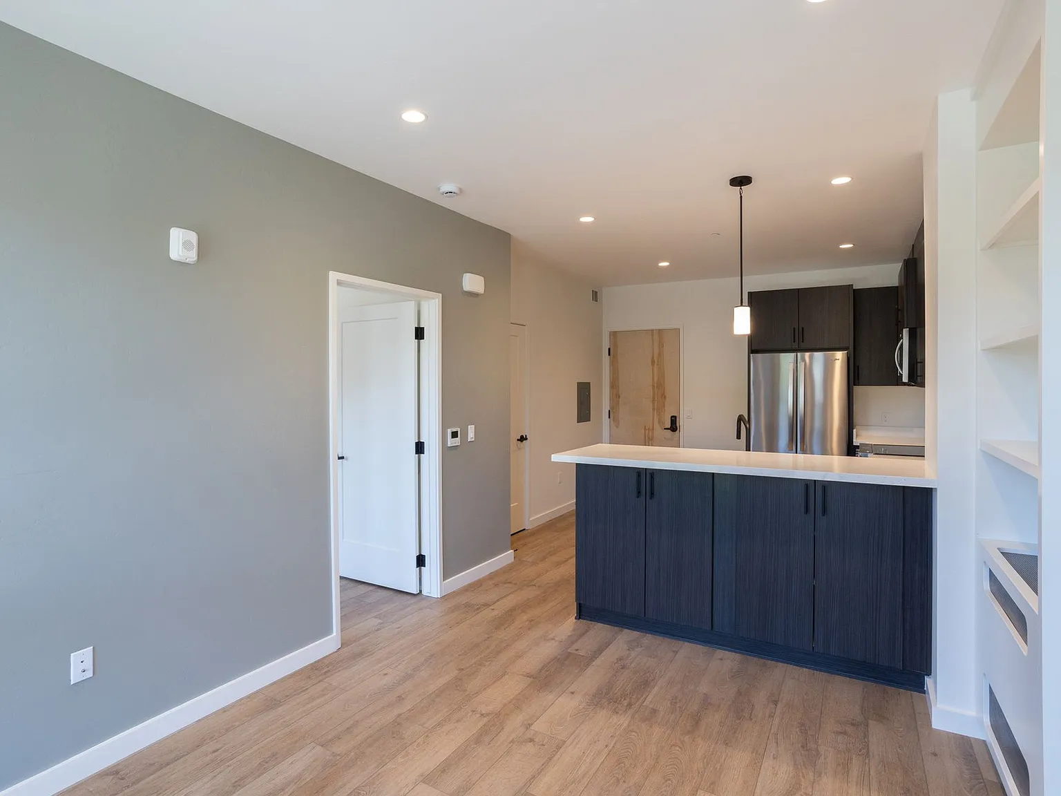 Newly Built Luxury Apartments in San Luis Obispo "Little Italy" — Photo 4