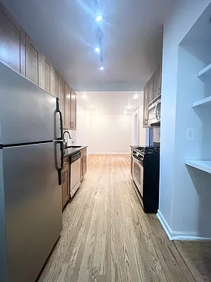 Rented by City Connections Realty | media 16