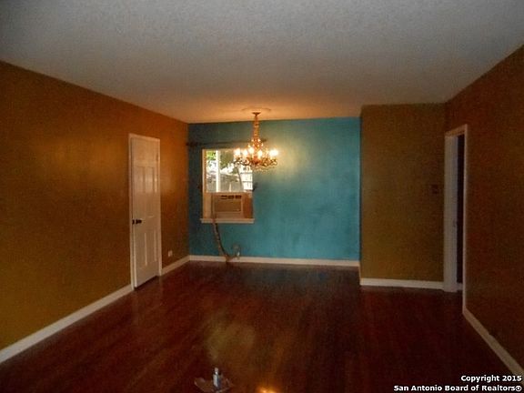 3rd image of 245 Senisa Dr