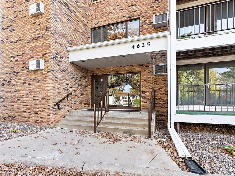 4625 Minnetonka Blvd #102 — Photo 19