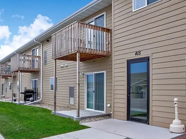 411 Honeysuckle Dr #109