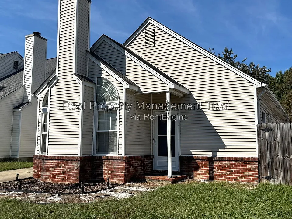 475 Crosland Ct