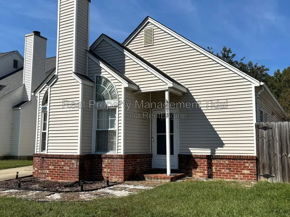 475 Crosland Ct, Newport News, VA 23608